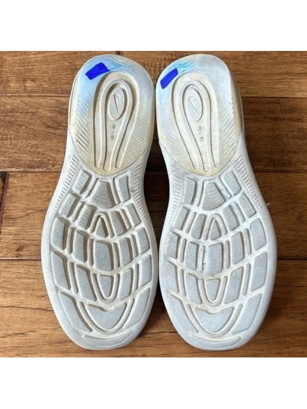 Nike Air Max Axis Running Shoes Particle Rose White Womens Size 7.5 - Picture 11 of 12